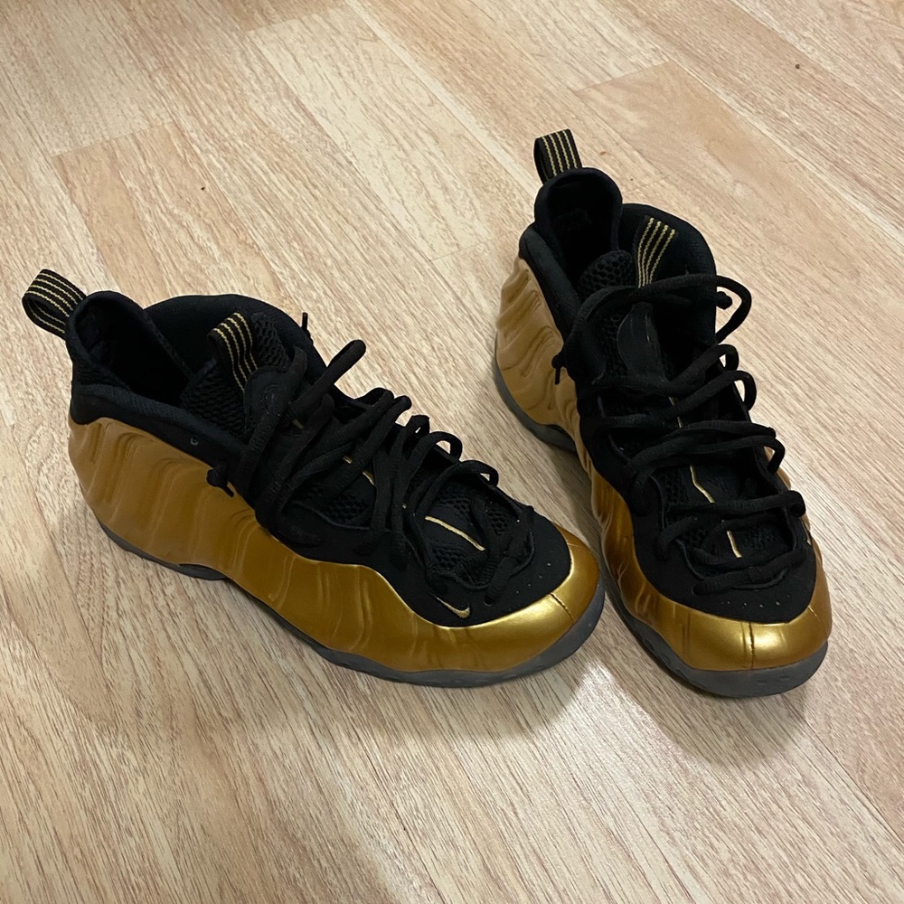 Nike Air Foamposite (Gold)